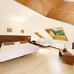 Hotel Entrerobles Sabaris