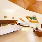 Entrerobles Hotel 2*