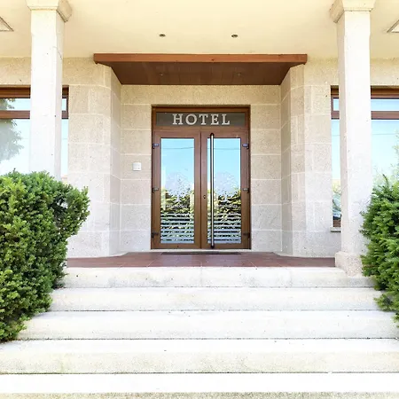 Hotel Entrerobles 2*