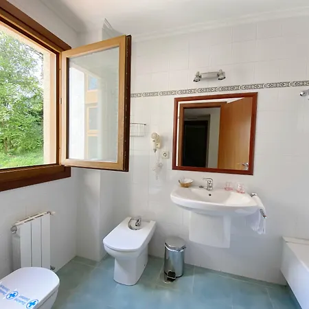 Entrerobles Hotell Sabaris