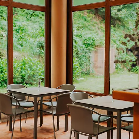 Hotel Entrerobles Sabaris