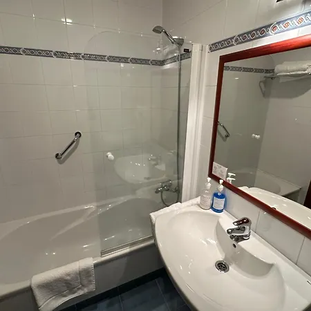 Hotel Entrerobles Sabaris