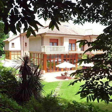 Hotel Entrerobles 2*