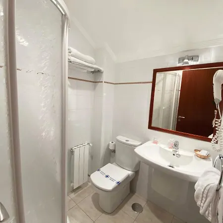 Hotel Entrerobles 2*