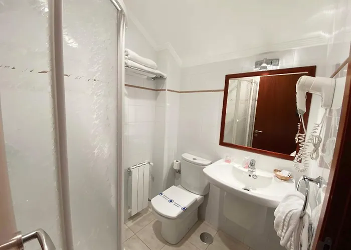 מלון Entrerobles 2*